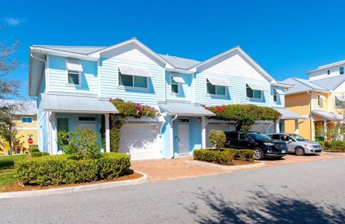 Merritt Island House | Two Waterfront Townhomes-Cape Crossing Resort