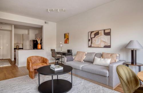 Cardozo Apartment | U Street 1br w concierge wd nr nightlife WDC-727