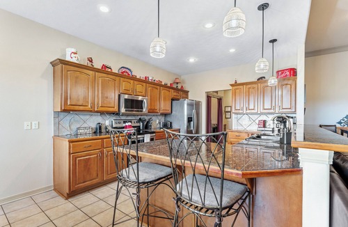 Branson West Villa | Ultimate Luxury Retreat: 5-Bedroom Villa at Stonebridge Resort
