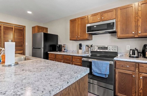 West Central Apartment | Unique Downtown Studio | Jacuzzi Tub, Game Room Access
