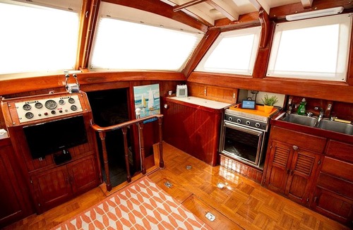 Thompson Square - Bunker Hill Boat Rental | Unique Sailboat Vacation in the Constitution Marina of Boston, Massachusetts