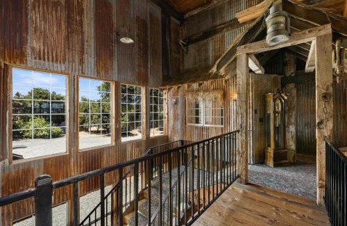 Lakeport House | Unique Stay! Pool, Hot tub, Game Room, Views