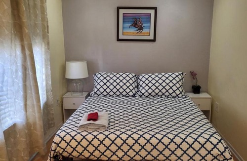 Garfield Apartment | Unit 4 - Walkable Roosevelt Row 1BR 1BA Downtown Stay