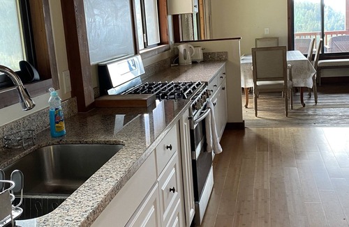 Garberville Cabin | Up on the hills Cabin, spectacular views