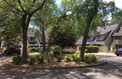 Arcadian Shores Villa | Updated Beautiful 3-Bedroom, 2-Bathroom Villa in Kingston Plantation
