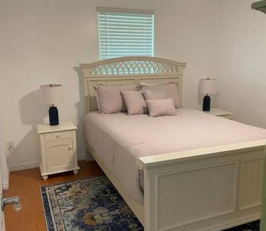 Lincolnville House | Updated,spacious, maritime 3BR downtown cottage