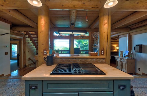 Boyne City Cottage | UpNorth Chalet: Hot Tub, Game Room & Sauna