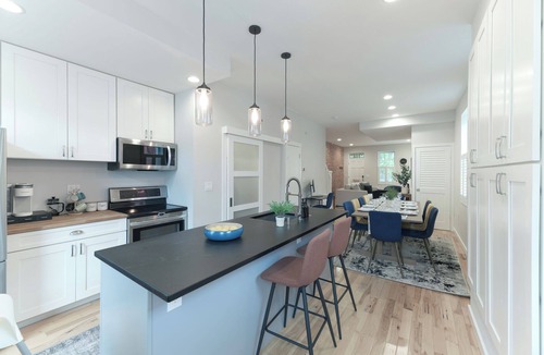 Southwest Quadrant House | Upscale Old Town Alexandria Retreat - Walk to King St Metro
