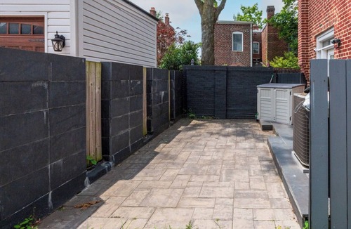 Southwest Quadrant House | Upscale Old Town Alexandria Retreat - Walk to King St Metro