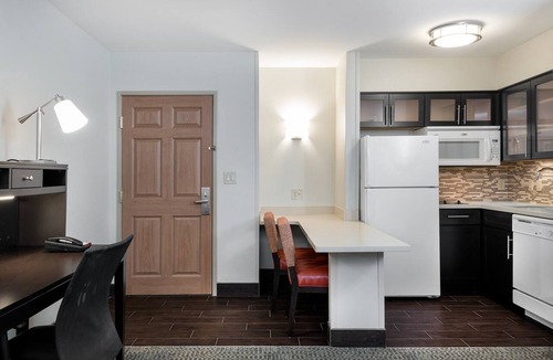 Chantilly Condo | Upscale Suite Near IAD | Free Breakfast + Shuttle to Airport + Corporate Area
