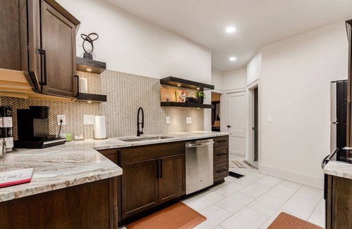 Near East Columbus Apartment | Urban Bohemian Chic - Heart of Columbus!