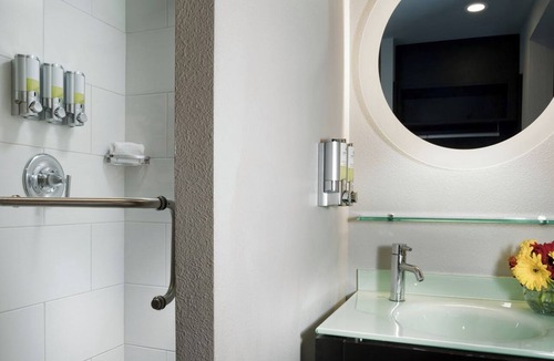 Belltown Hotel | Urban Queen Room, Hotel FIVE, Afternoon Delights, Downtown Location
