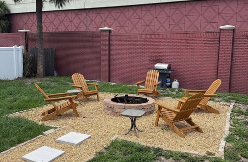 North Hyde Park House | Vacation home just 3 minutes drive to Tampa Riverwalk