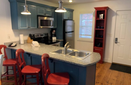 Branson Cottage | Vacation Time! 2BDR family cottage in Stormy Point Village Resort.
