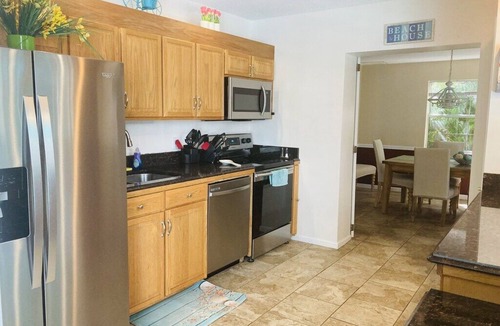 Venice Villa | Venice Island Beach House- Walking Distance to Beach and Downtown!