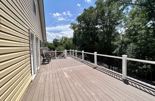 West Falls Church House | Very big house 15 mins to DC, 25 Dulles Airport 10 bedrooms/6 baths