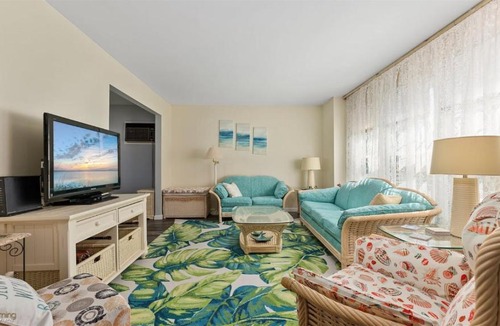 Villas House | VI121 Edna Avenue