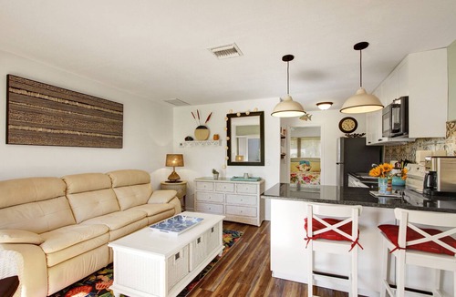 Bunker Oaks Condo | Vibrant 1bed/1bath Golf Course Front in the Meadows