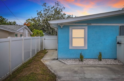 Alta Vista House | Vida Sol, Sunny Duplex Retreat