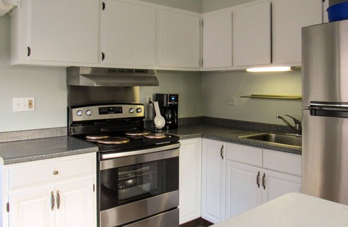 North Cape May Cottage | View bay from our observation deck. Rent Sun. to Sun. Free linen/towel service!.