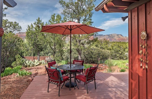 West Sedona House | ☼Views! Private House, Hot Tub, Hiking, Fireplace, Art☼
