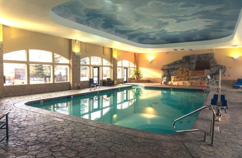 Zermatt Villa | Villa 2055 - 2 Queen Beds - 1 Bedroom 1 Bath No Kitchen villa