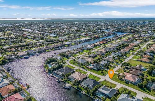 Pelican House | Villa Chillax N' Waterways - Cape Coral - Roelens Vacations