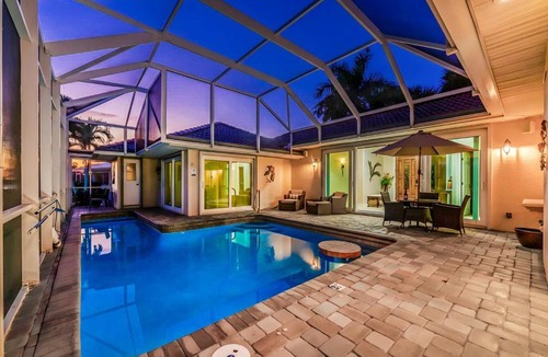 Punta Gorda Villa | Villa Hibiscus-Waterfront-Free Heated Pool-Dock-Bikes-Other Amenities