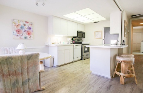 Trailer Estates Villa | Villa near IMG, Sun Splash