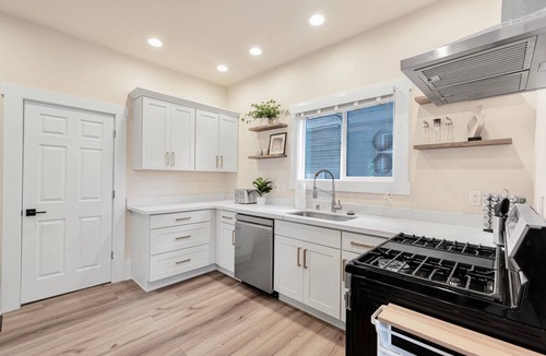 Broadway House | Vintage Meets Modern! Spacious Capitol Hill Single Family home with 97 walk score!