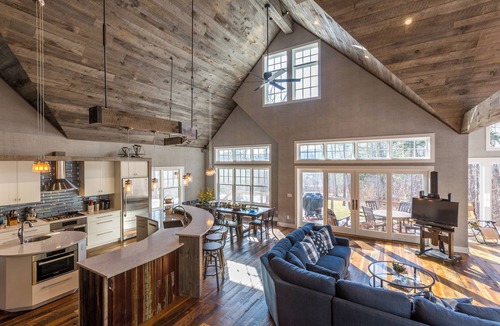 Jamaica House | VT Family Oasis - 10 Mins to Stratton