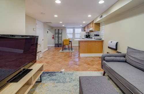 Stanton Park Apartment | Walk to Capitol Building: Cozy DC Apartment