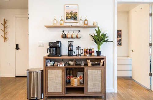 Boise Apartment | Walk to Everything Boise, Hot Tub, King Bed, Gym