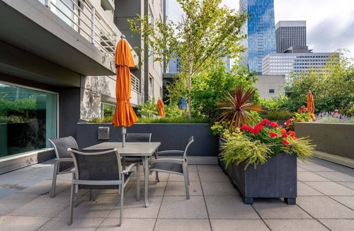 Downtown Seattle Condo | Walk to everything: Pike Place Penthouse, Seattle