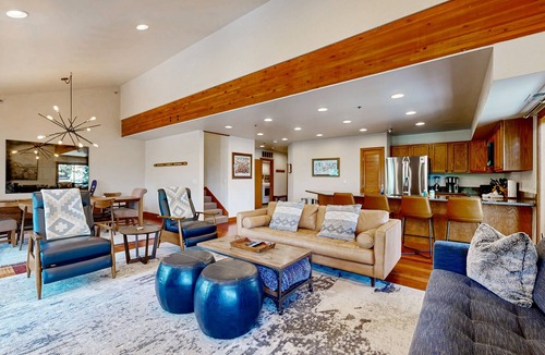North Park City Condo | Walk to lifts & Main St. condo with hot tub, heated garage, & mountain view