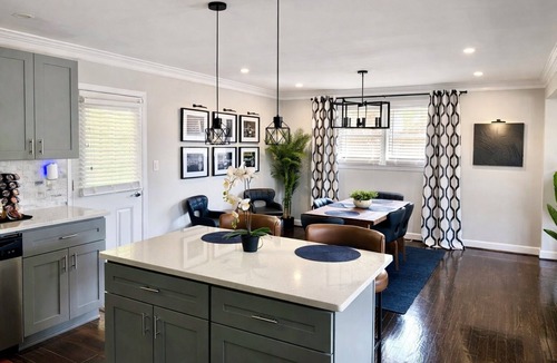 Hillcrest Heights House | Walk to Metro - Entire Home - 15 mins to DC & MGM