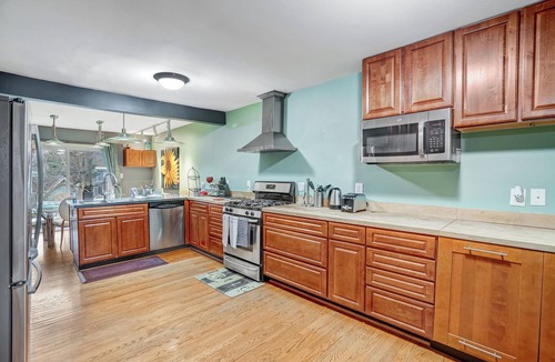 Aurora Highlands House | Walk to Metro-Near Washington DC-Amazon HQ-DCA Airport-Pentagon-Crystal City