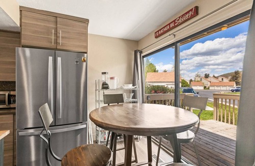 Park Meadows Condo | Walk to Rec Ctr & Free Ski Shuttle! Dog-Friendly, Sleeps 8 | Moose Mgmt RC18