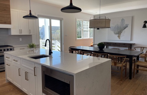 Cape May House | Walk to the Beach. Elevator. Heated Pool spa open from Mar 1-Oct 31