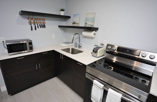 Laurel Condo | Walk to the beach in minutes from this recently remodeled condo.