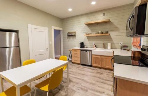 German Village House | Walkable and Cozy German Village HausPets OK