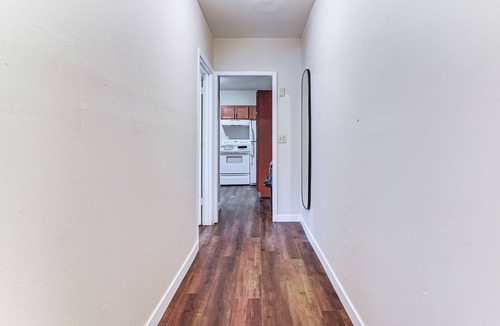 Governmental Mall Apartment | Walkable Haven 1 Mi to Dtwn Phoenix & Chase Field!