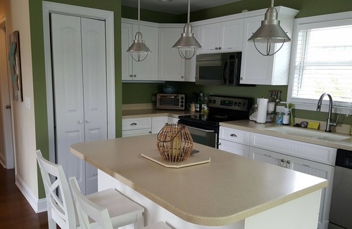 Carolina Beach Cottage | Walking Distance To Beach-Mem Day to Labor day includes an umbrella/2chairs