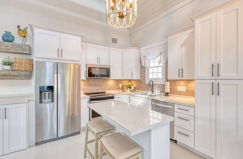 The Meadows House | WANDERLUST ~ Stunning 3 Bed, 3 Bath Retreat in Peaceful Neighborhood w/Pool!