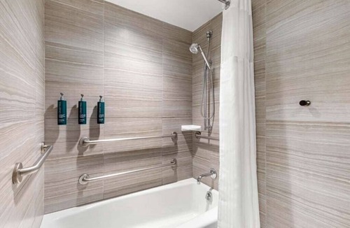 West End Resort | Washington DC | Couples Capital Getaway | Gym + Downtown Stay