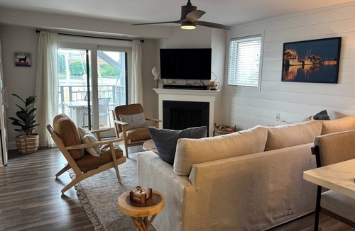 Eastport Condo | Waterfront 2-Bedroom Condo on Spa Creek