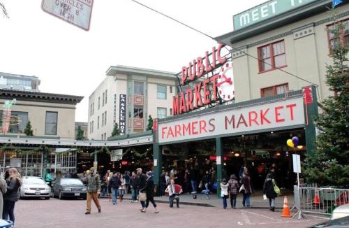 Downtown Seattle House | Waterfront 2BR Great Wheel View Walk to Pike Place