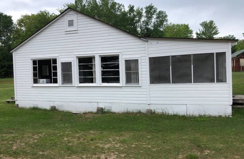 Sault Ste. Marie Cottage | Waterfront Cabin Sugar Island