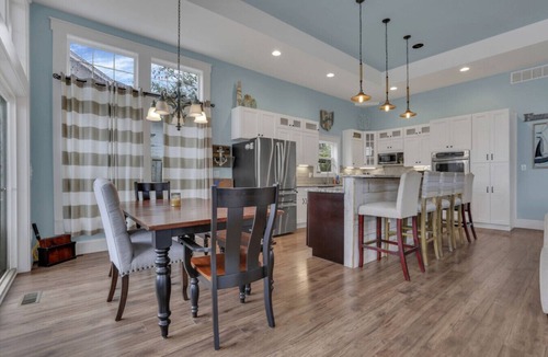 Buckeye Lake House | Waterfront in Buckeye Lake: THE Lakehouse