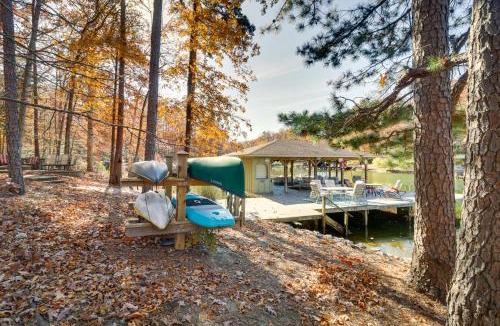 Windwood Coves House | Waterfront Lake Anna Home: Kayaks & Private Dock